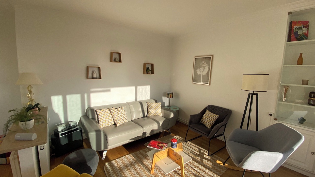 Photo of Livingroom in Clignancourt