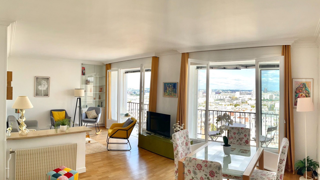 Photo of Livingroom in Clignancourt