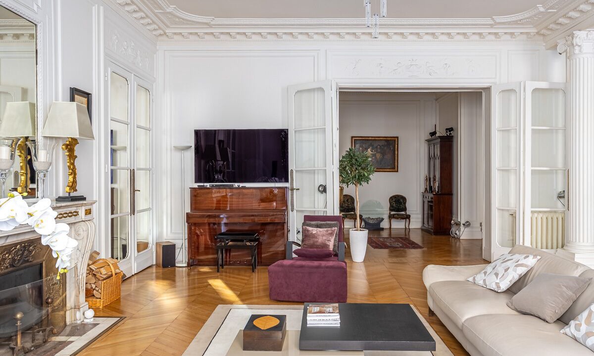 Photo of Livingroom in Chaillot