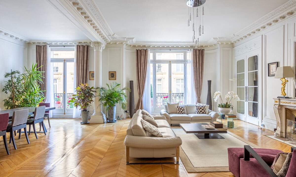 Photo of Livingroom in Chaillot
