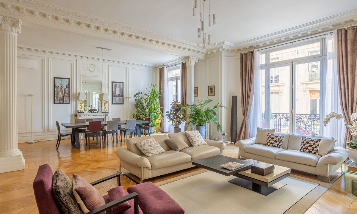 Photo of Livingroom in Chaillot
