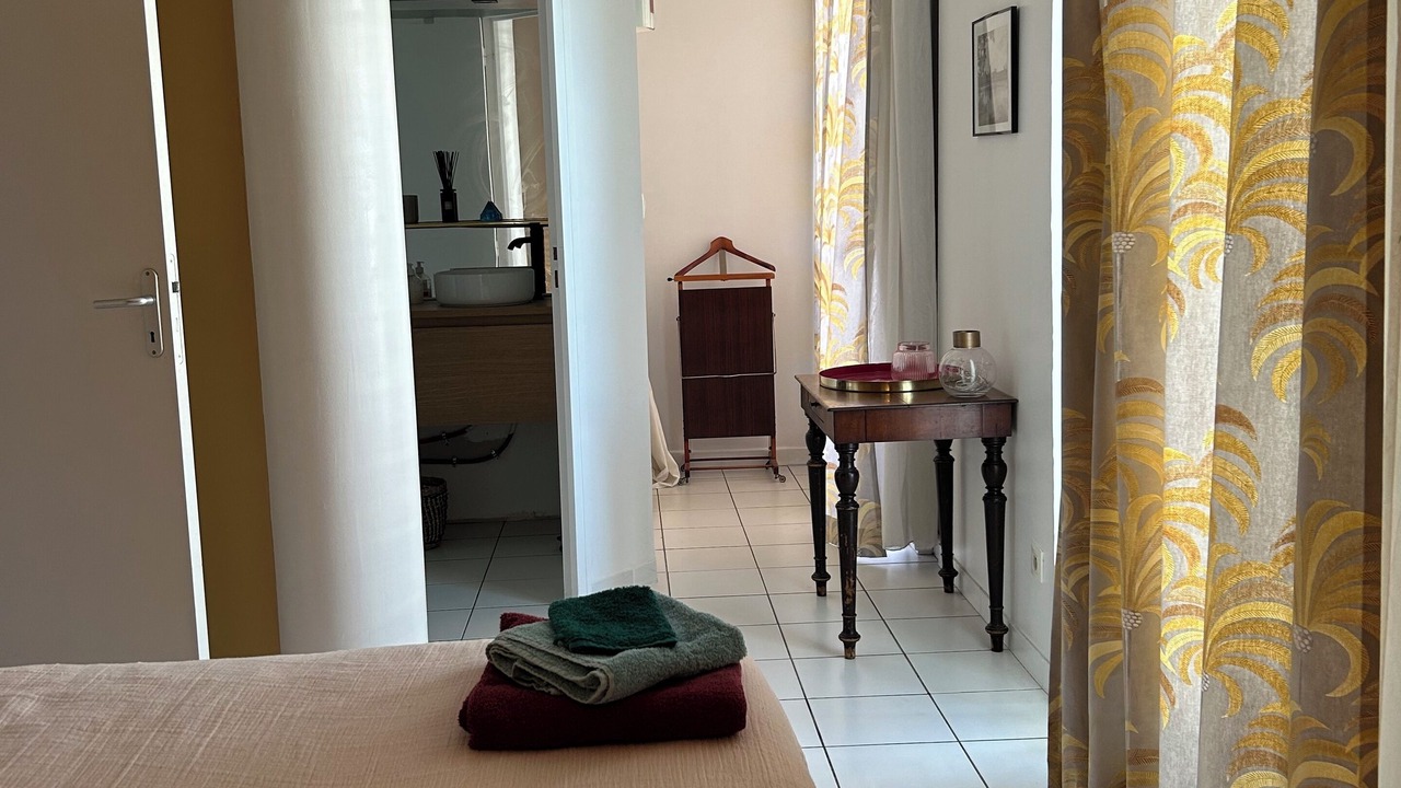 Photo of Bedroom in 12th Arrondissement
