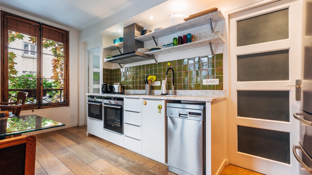 Photo of Kitchen in Quartier de la Folie-Mericourt