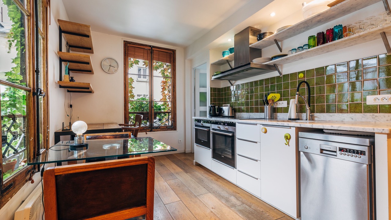Photo of Kitchen in Quartier de la Folie-Mericourt