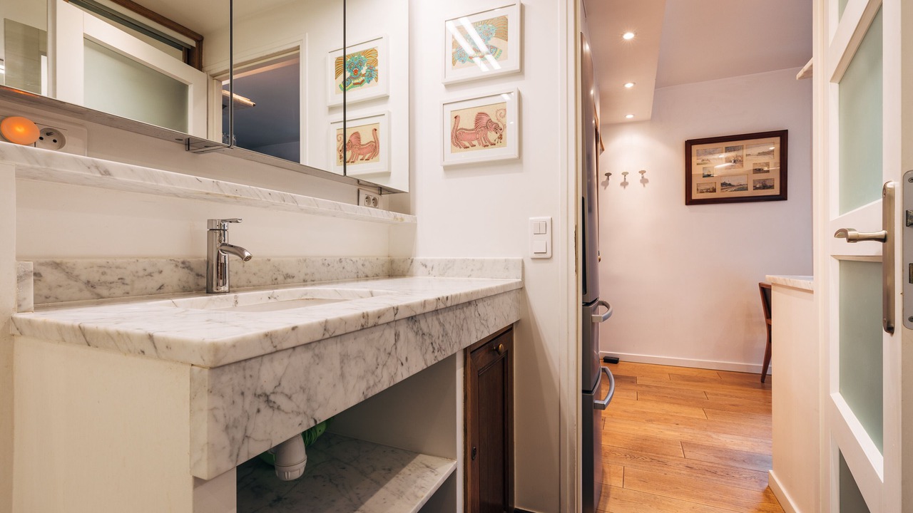 Photo of Bathroom in Quartier de la Folie-Mericourt