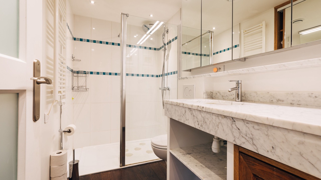 Photo of Bathroom in Quartier de la Folie-Mericourt