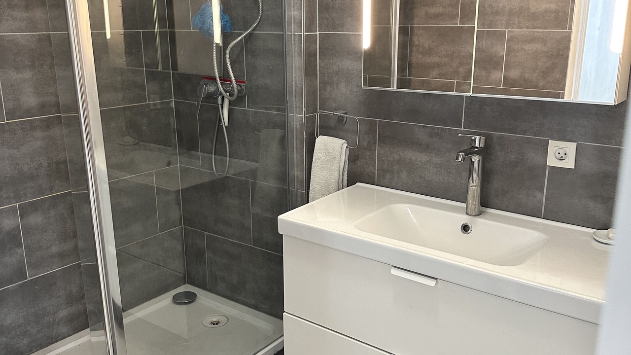 Photo of Bathroom in Gare