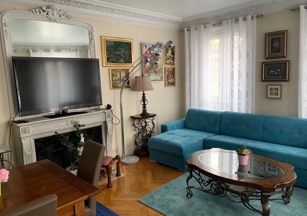 Photo of Livingroom in Chaillot
