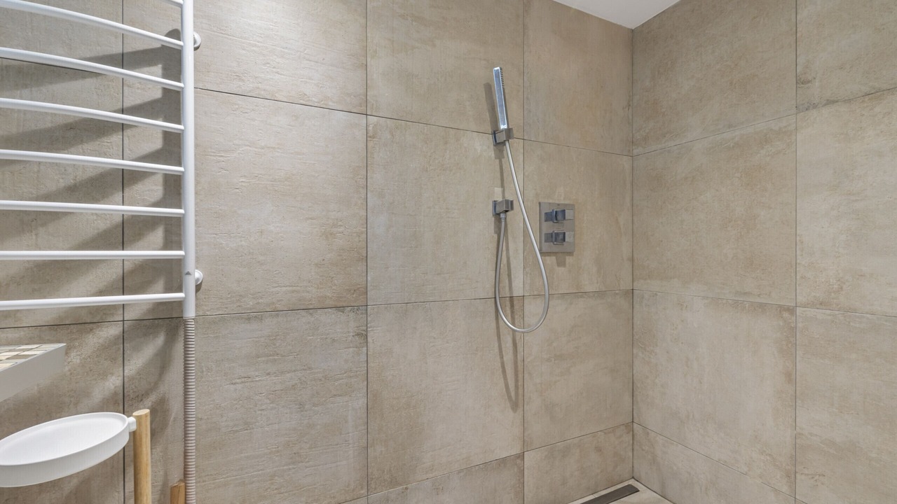 Photo of Bathroom in Quartier de la Folie-Mericourt
