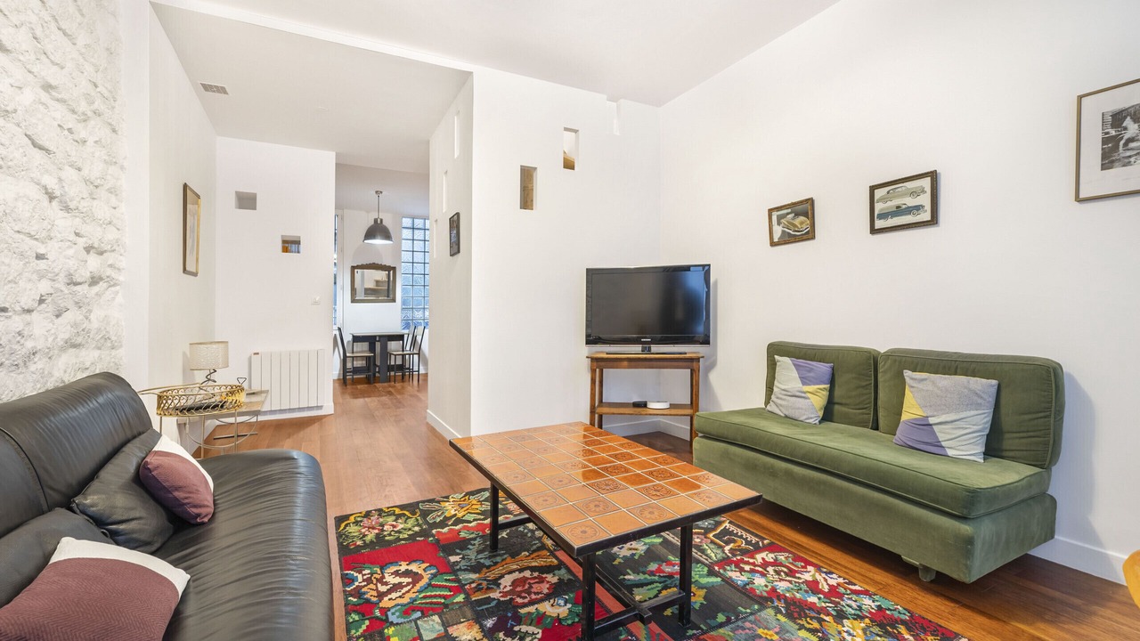Photo of Livingroom in Quartier de la Folie-Mericourt