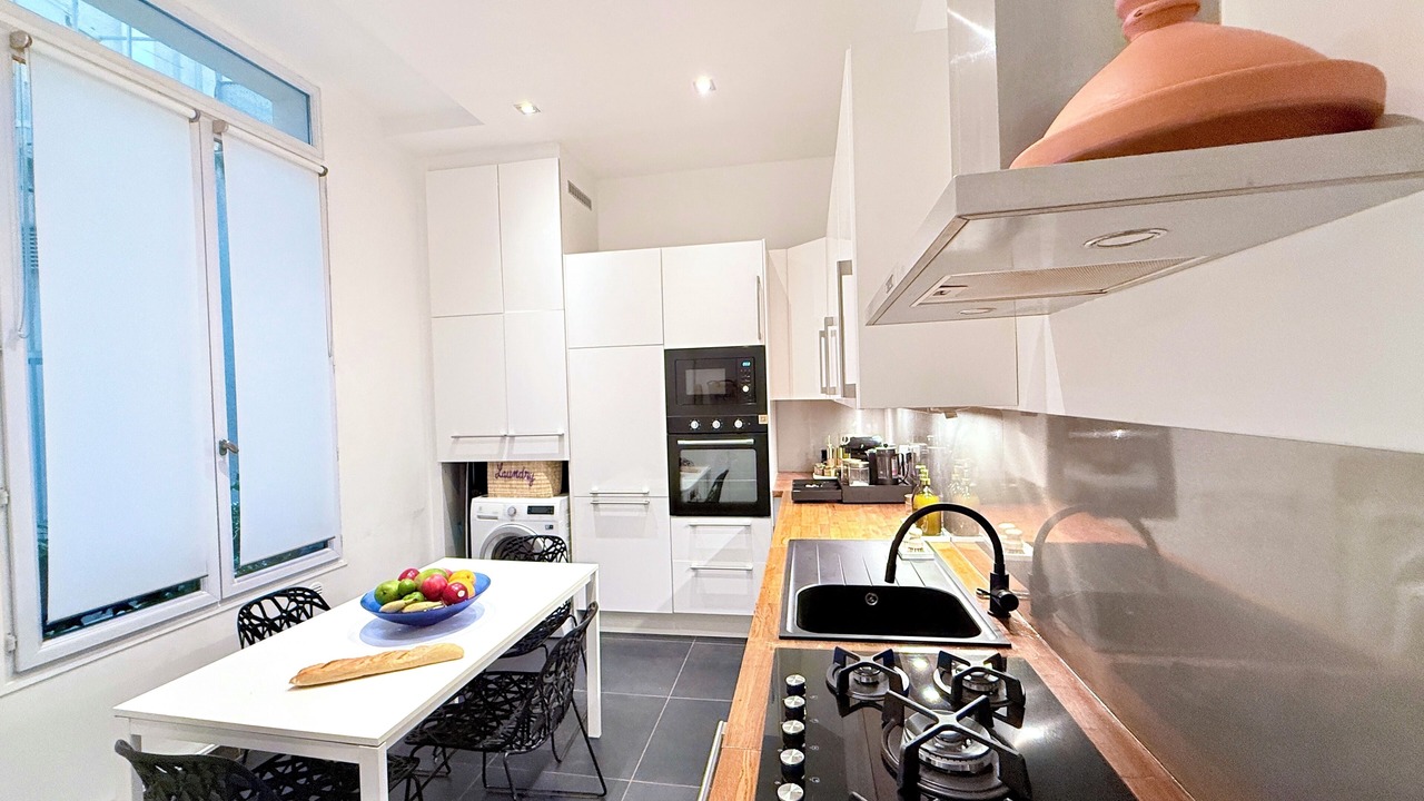 Photo of Kitchen in Arts-et-Metiers