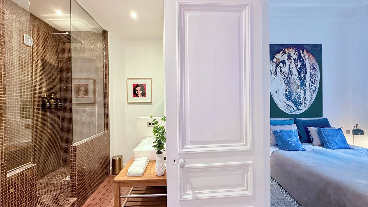 Photo of Bedroom in Arts-et-Metiers