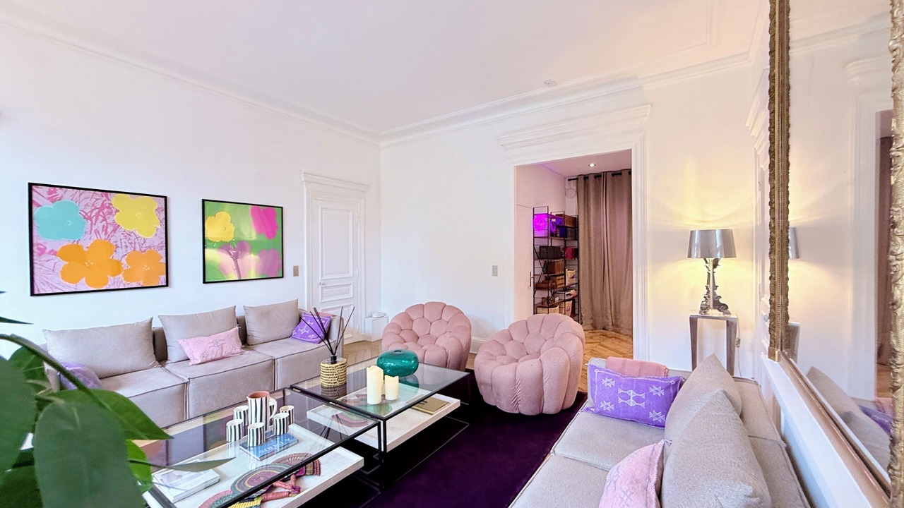 Photo of Livingroom in Arts-et-Metiers