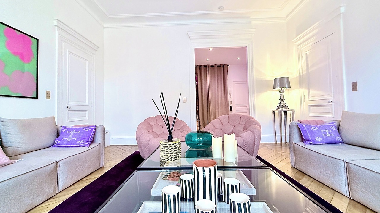 Photo of Livingroom in Arts-et-Metiers
