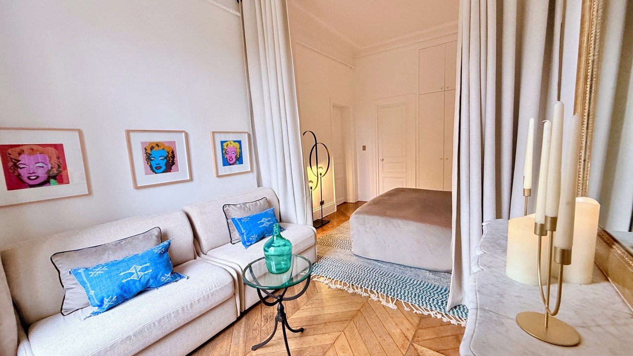 Photo of Bedroom in Arts-et-Metiers