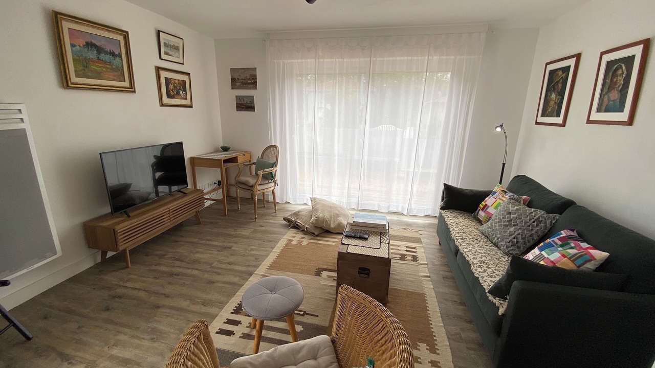 Photo of Livingroom in Chaillot