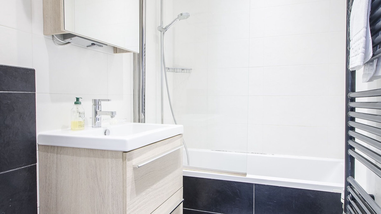Photo of Bathroom in Porte-Dauphine