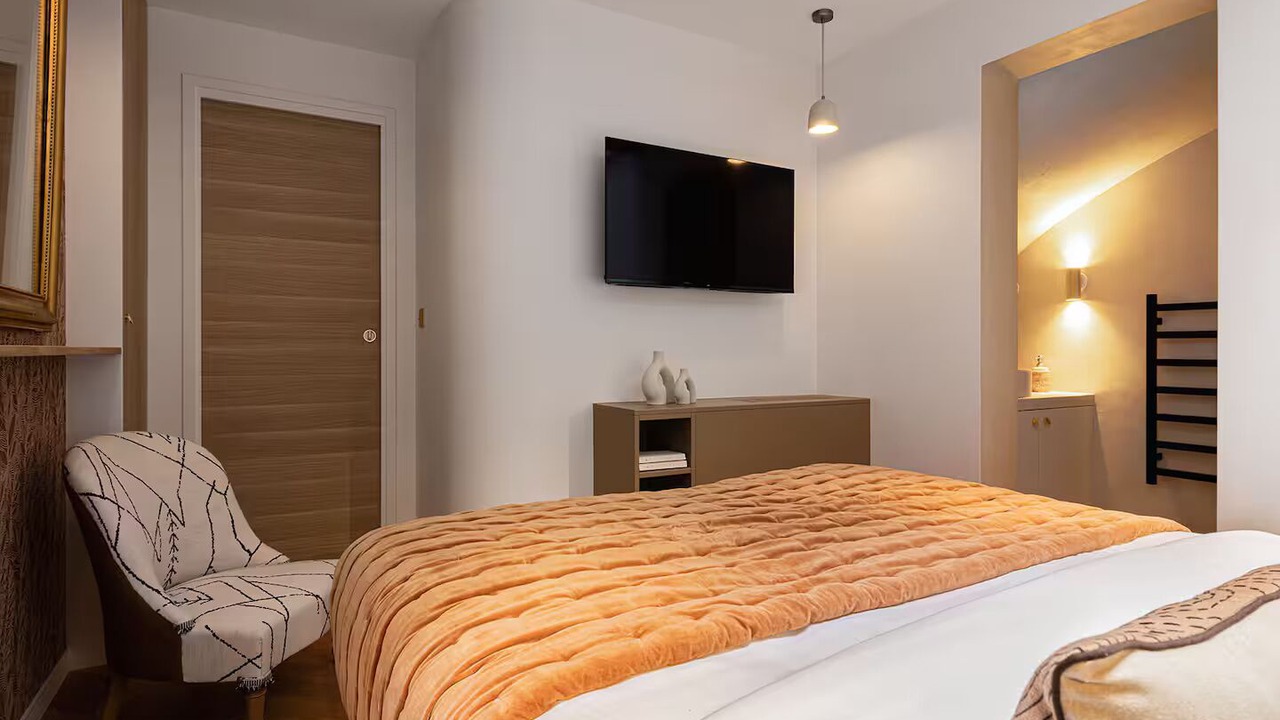 Photo of Bedroom in Quartier de la Place-Vendome