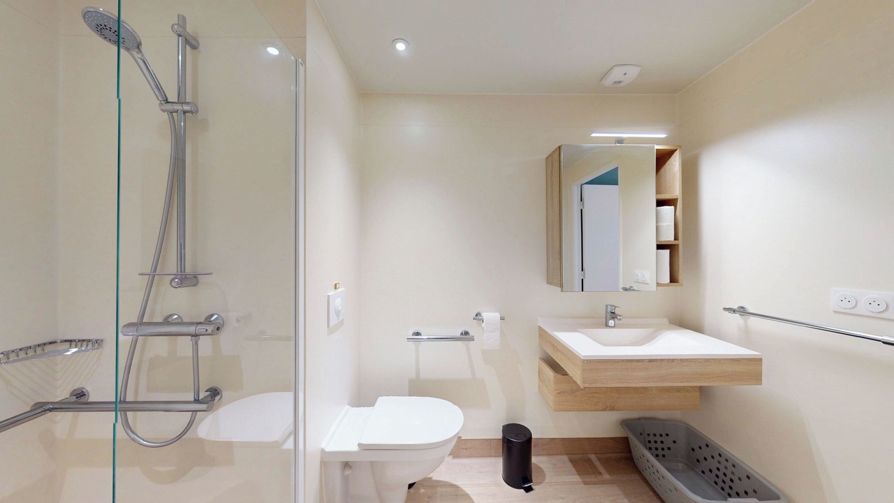 Photo of Bathroom in Asnieres-sur-Seine