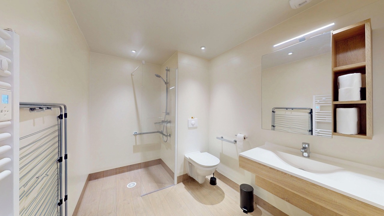 Photo of Bathroom in Asnieres-sur-Seine