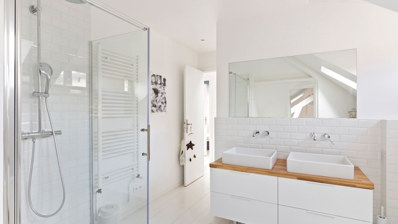 Photo of Bathroom in Garches