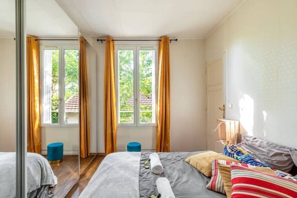 Photo of Bedroom in Adamville