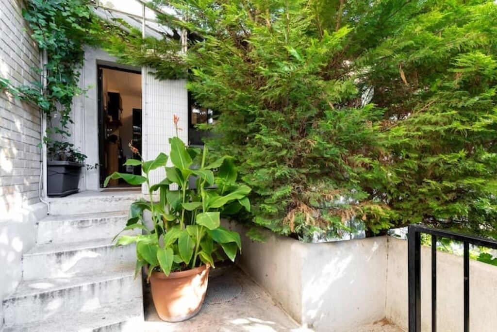 Photo of Outdoor in Adamville