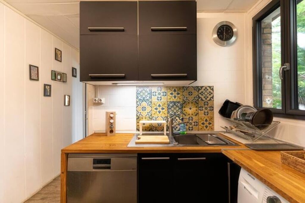 Photo of Kitchen in Adamville