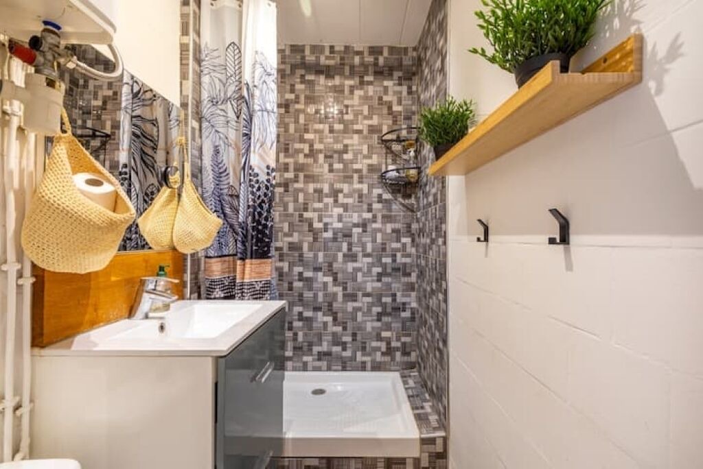 Photo of Bathroom in Adamville