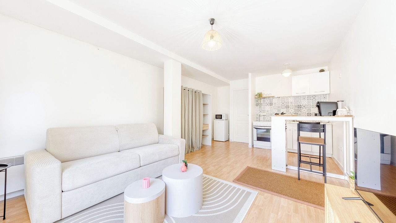 Photo of Livingroom in Plateau - Mont-Valerien