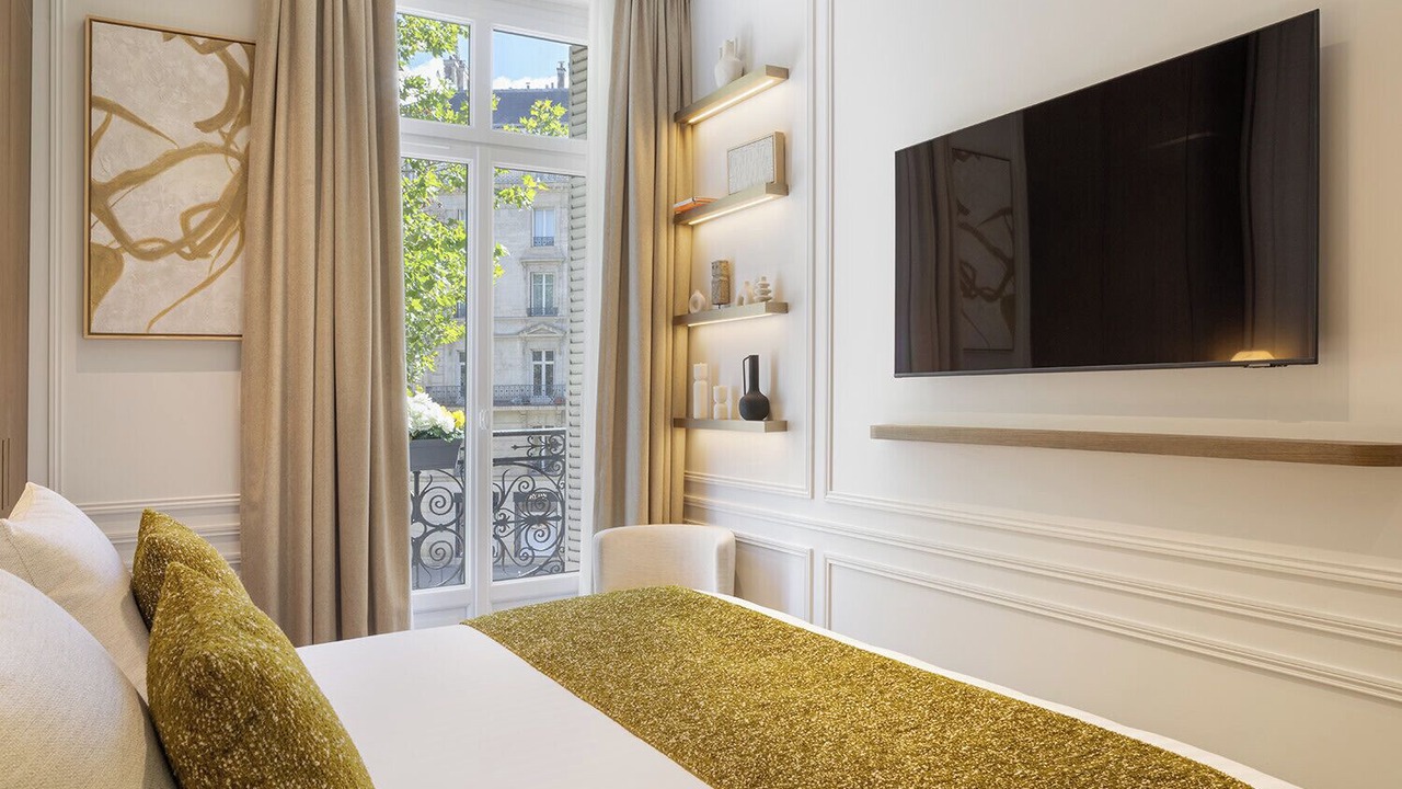 Photo of Bedroom in Chaillot