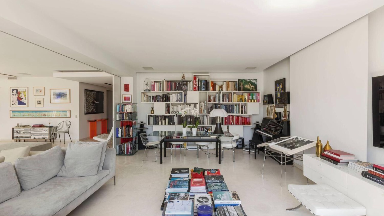 Photo of Livingroom in Notre-Dame-des-Champs