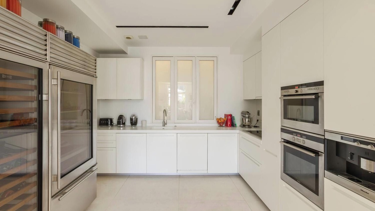 Photo of Kitchen in Notre-Dame-des-Champs