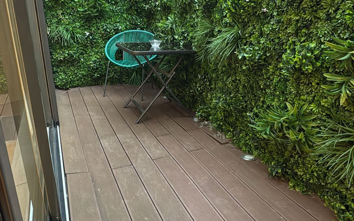 Photo of Patio Balcony in La Varenne Saint-Hilaire