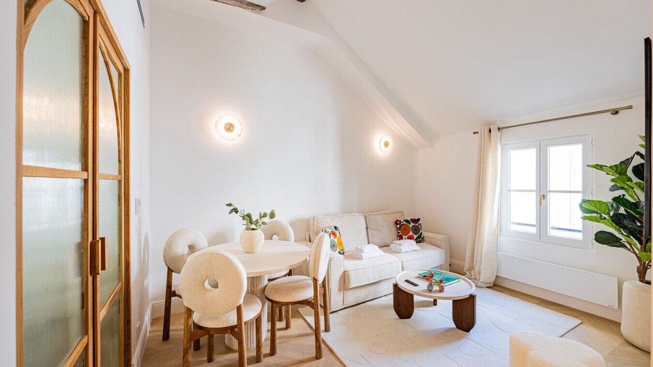Photo of Livingroom in Sorbonne