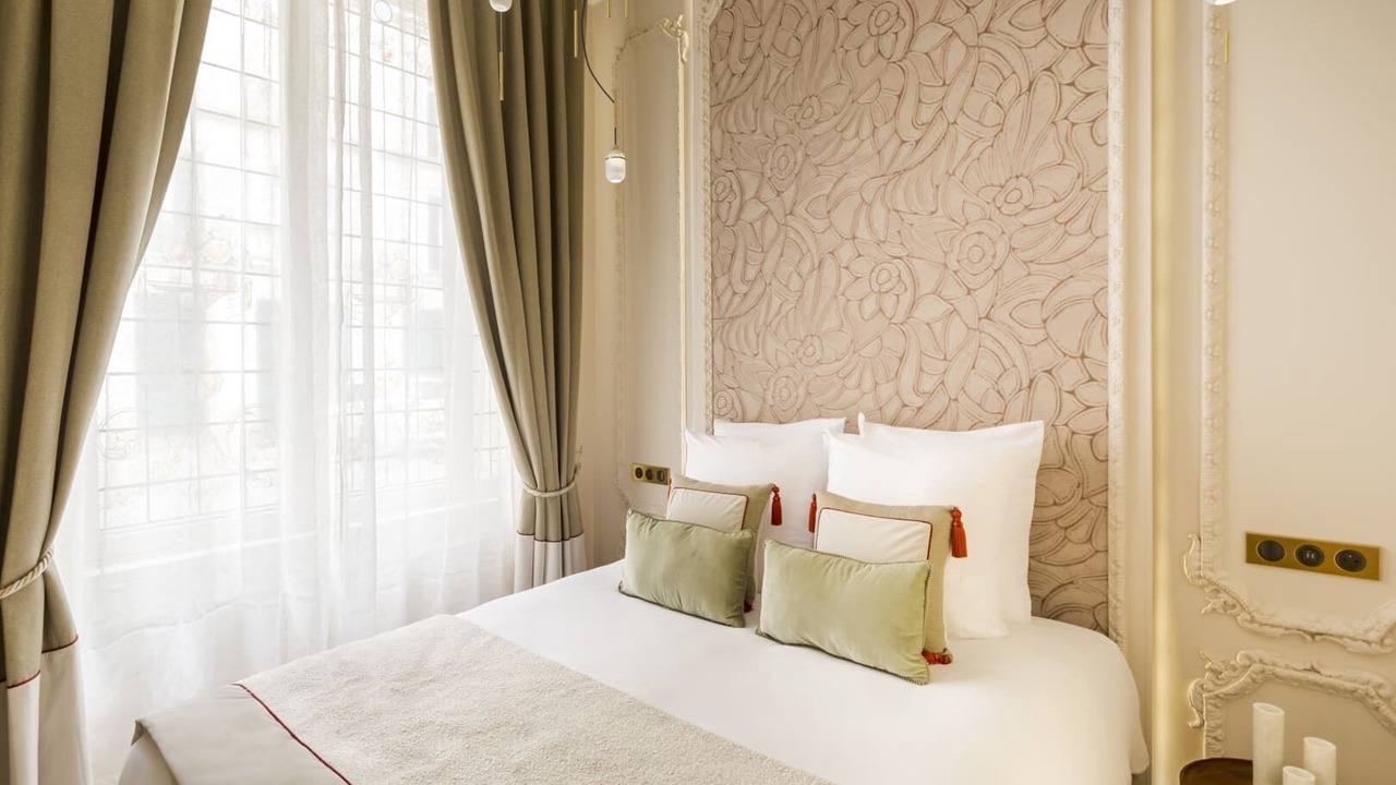 Photo of Bedroom in Champs-Elysees