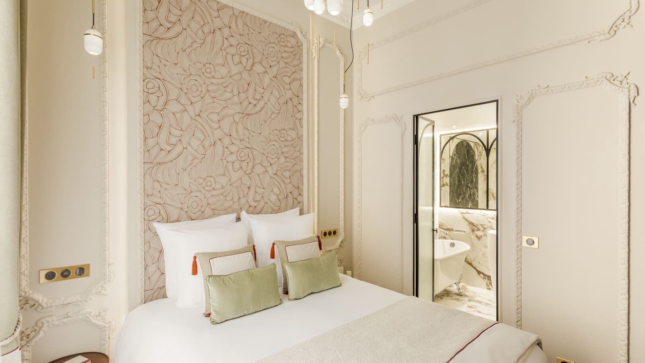 Photo of Bedroom in Champs-Elysees