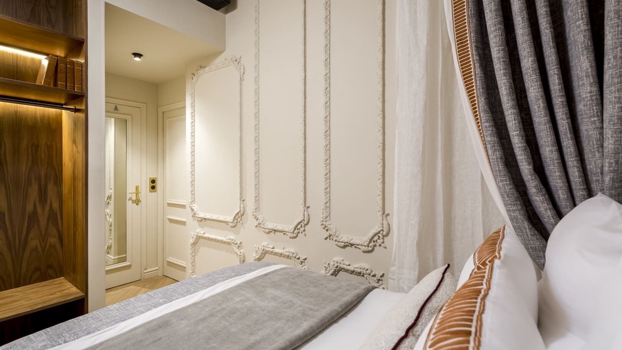 Photo of Bedroom in Champs-Elysees