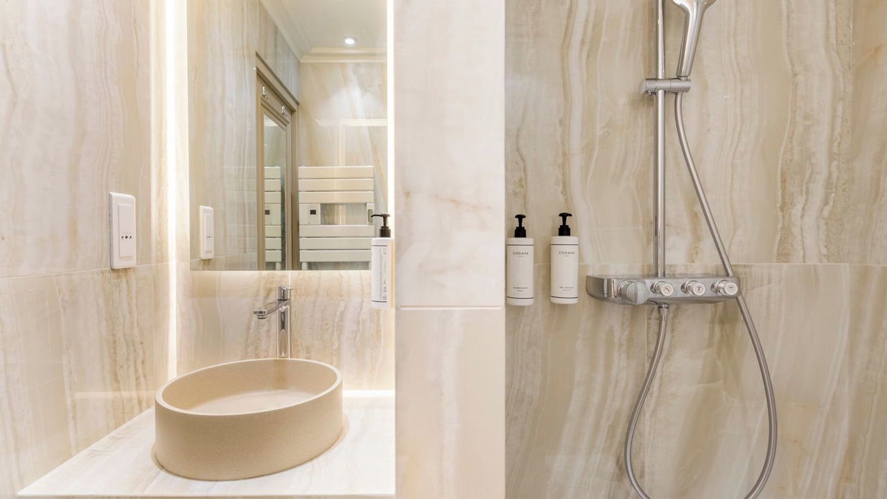 Photo of Bathroom in Arts-et-Metiers