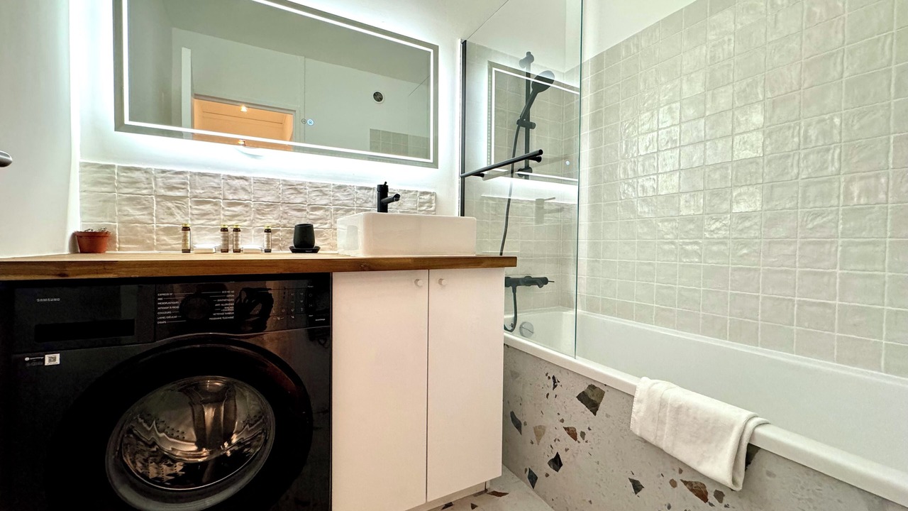 Photo of Bathroom in Levallois-Perret