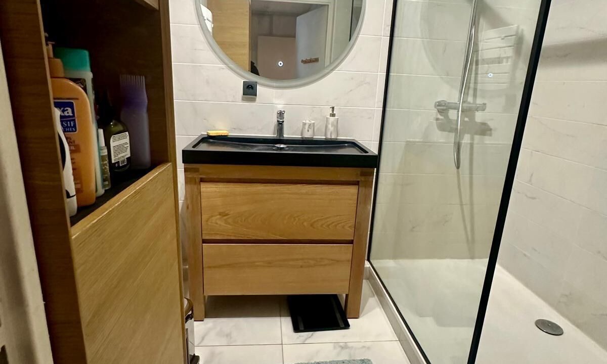 Photo of Bathroom in L'Hay-les-Roses