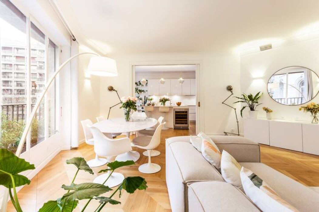 Photo of Livingroom in Chaillot