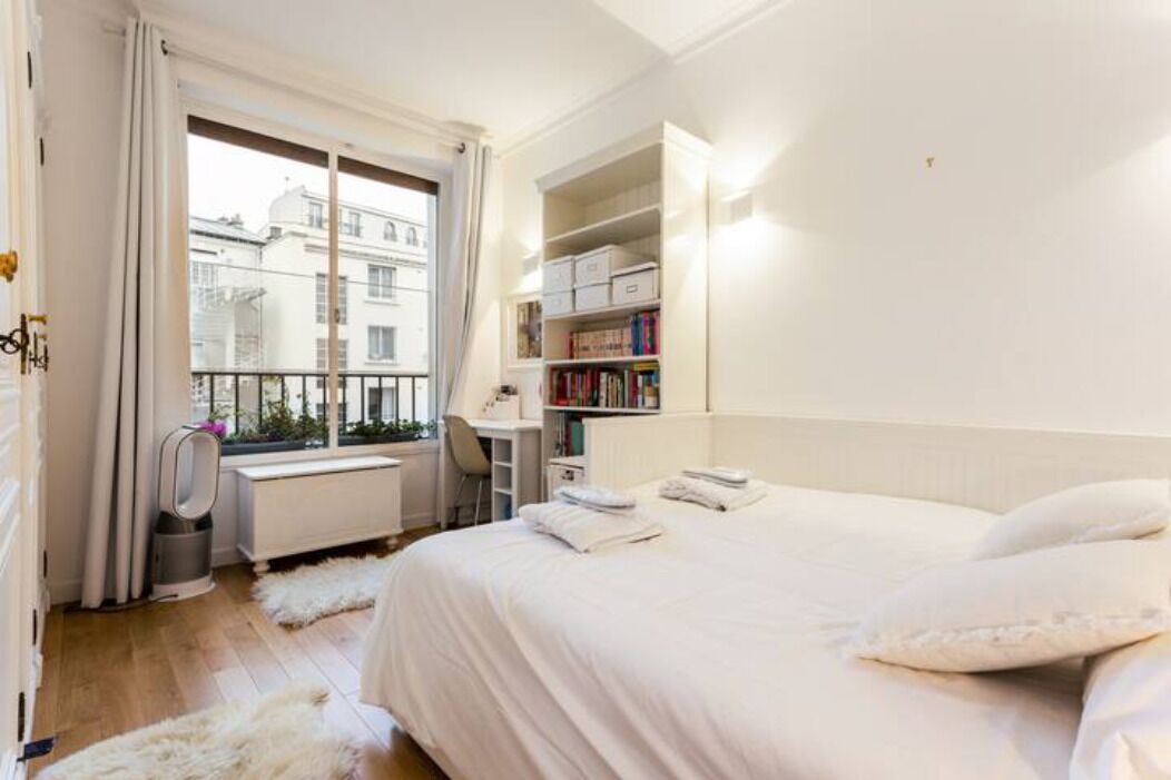 Photo of Bedroom in Chaillot