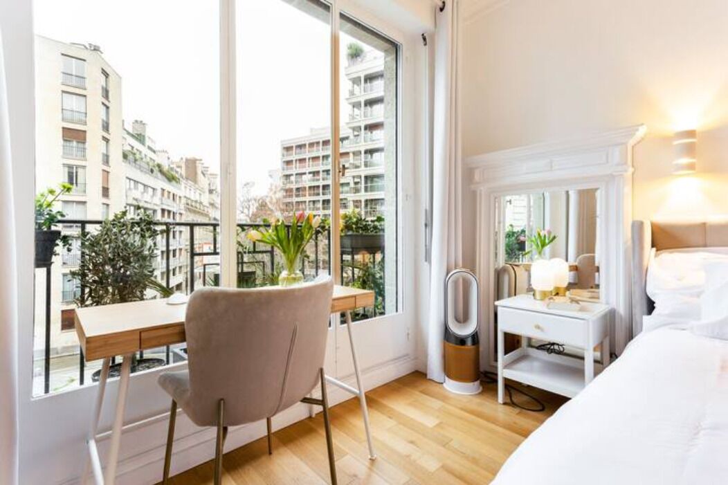 Photo of Bedroom in Chaillot