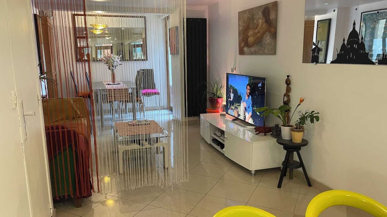 Photo of Livingroom in Belleville
