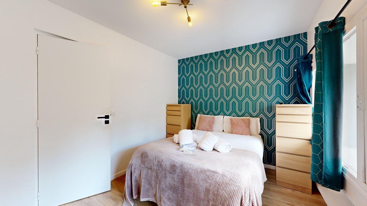Photo of Bedroom in 12th Arrondissement