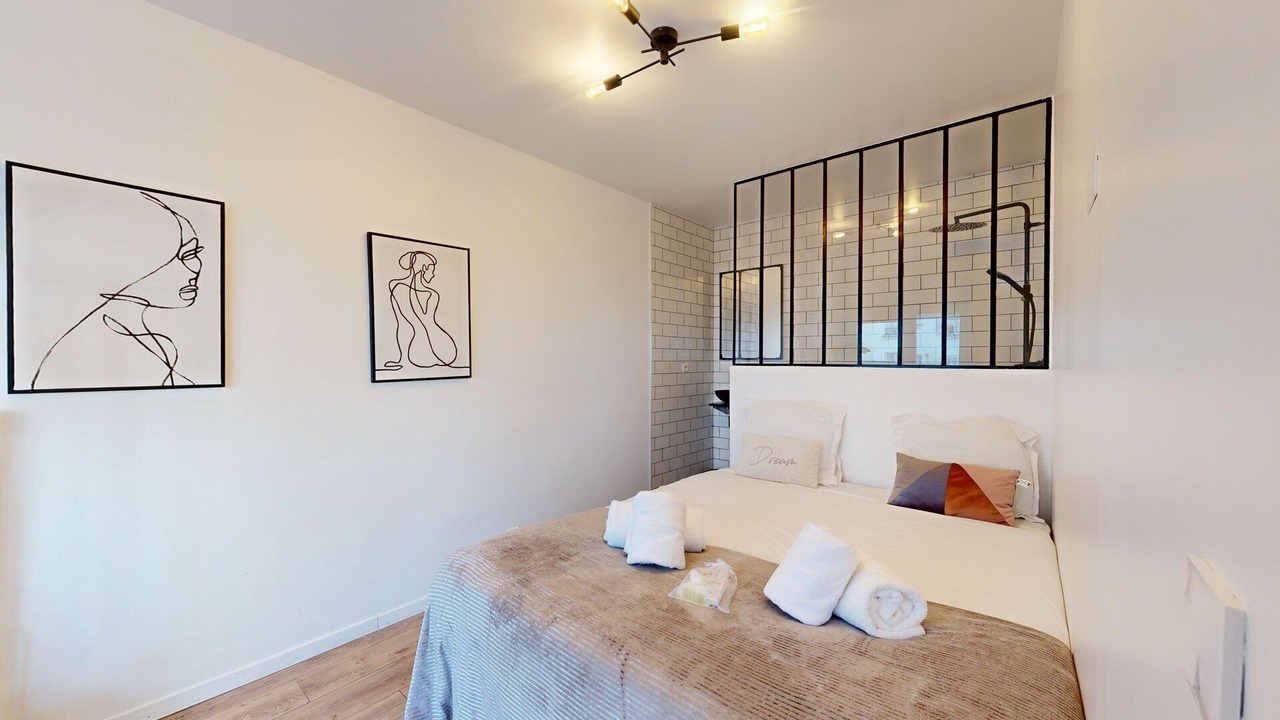 Photo of Bedroom in 12th Arrondissement