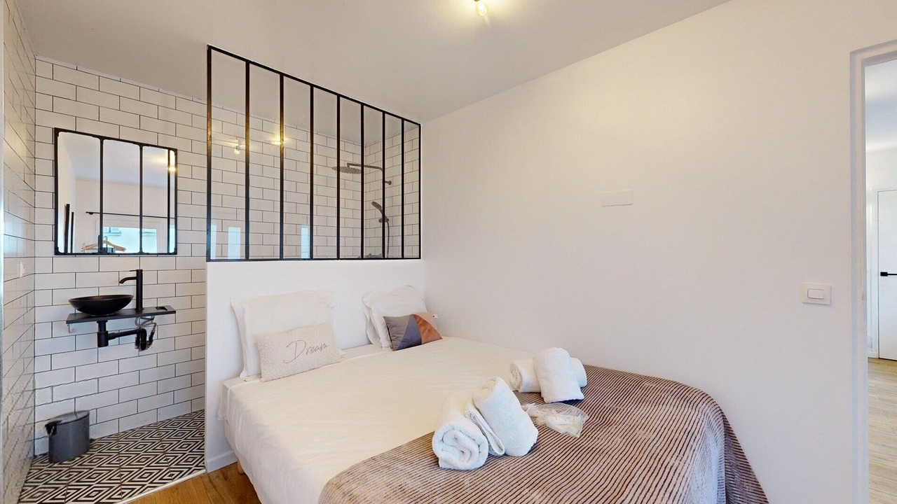 Photo of Bedroom in 12th Arrondissement