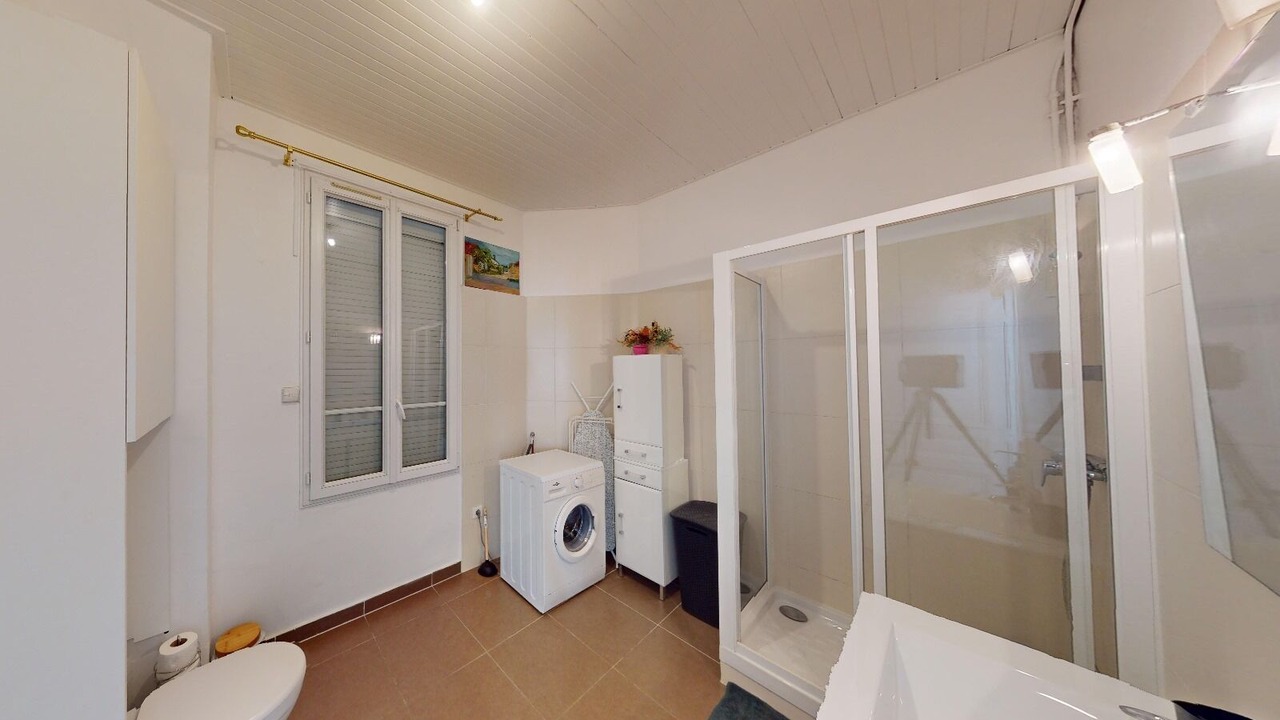 Photo of Bathroom in Le Perreux-sur-Marne