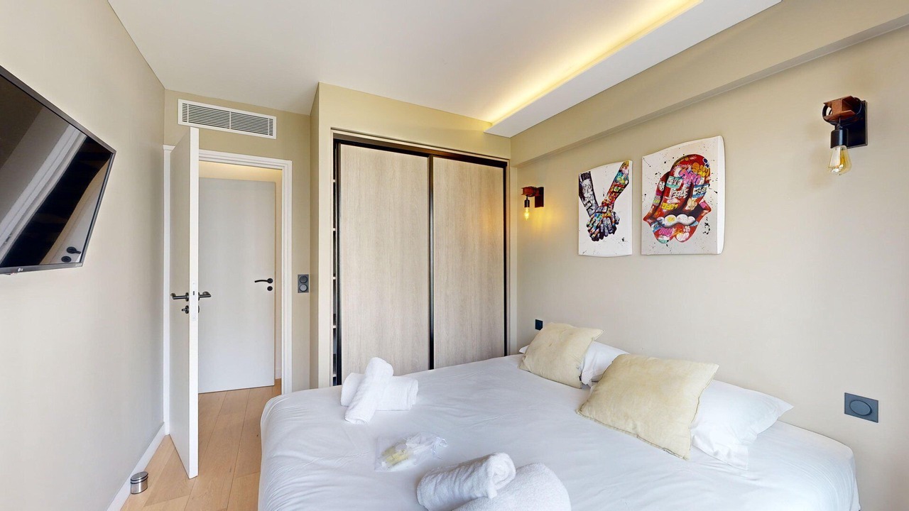 Photo of Bedroom in 15th Arrondissement
